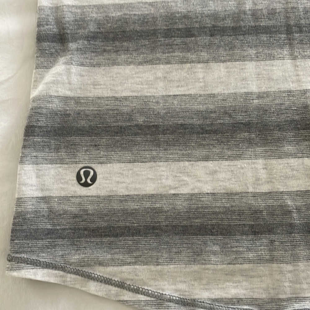 Lululemon Tank - Picture 3 of 4